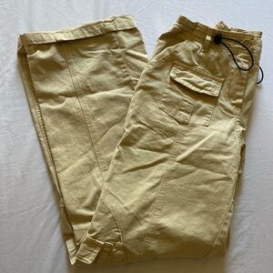Brandy Melville Tan Cargo Pants